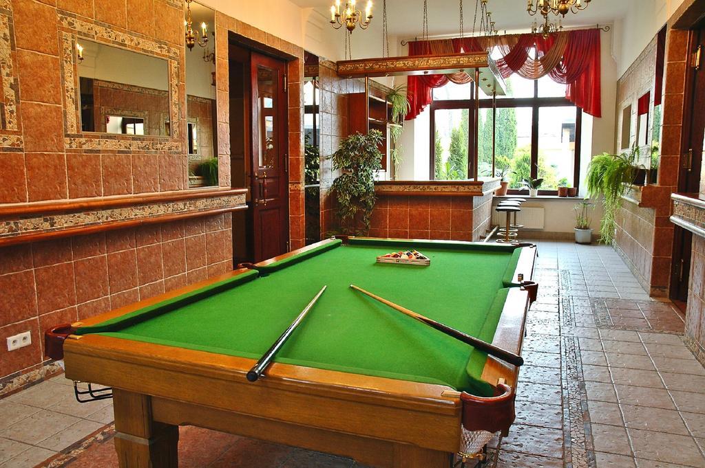 Zamek W Krasiczynie Hotel Екстериор снимка