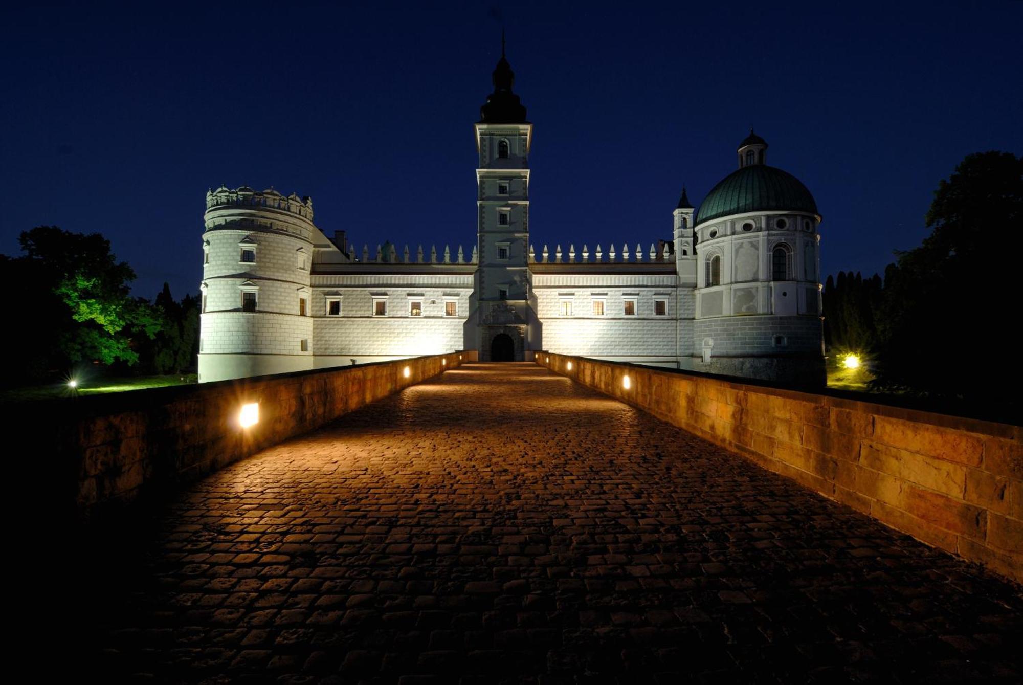 Zamek W Krasiczynie Hotel Екстериор снимка