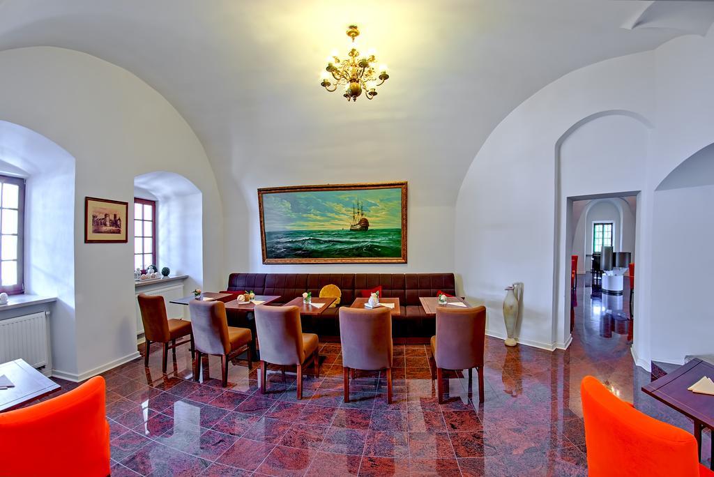 Zamek W Krasiczynie Hotel Екстериор снимка