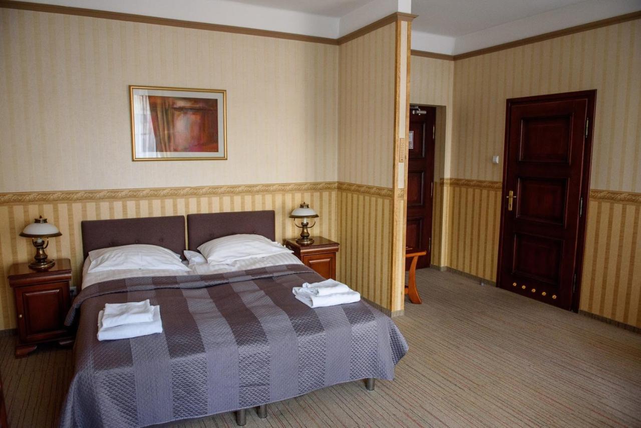Zamek W Krasiczynie Hotel Стая снимка