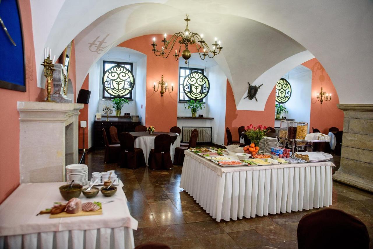 Zamek W Krasiczynie Hotel Екстериор снимка