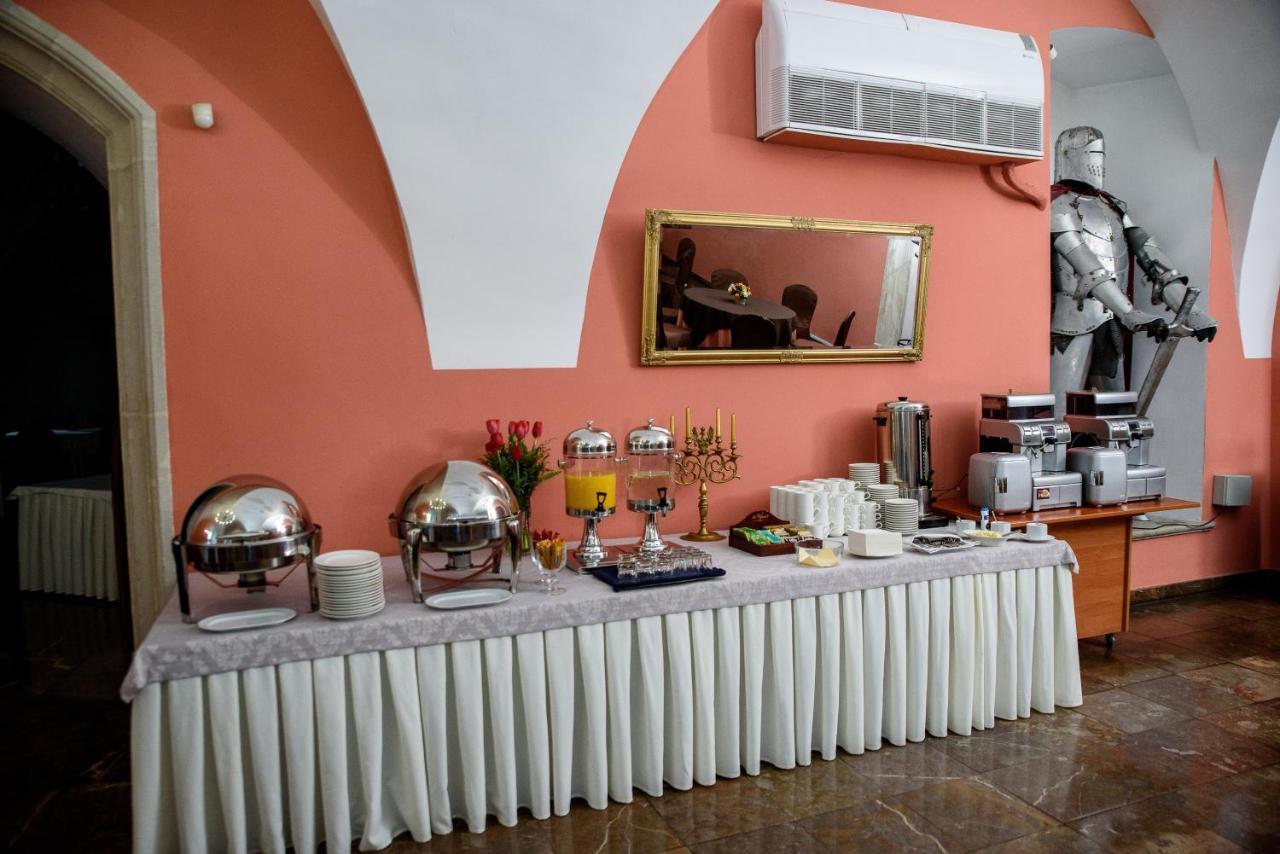 Zamek W Krasiczynie Hotel Екстериор снимка