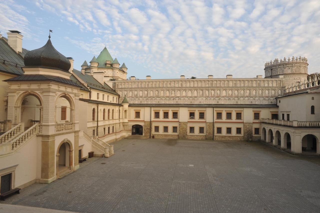 Zamek W Krasiczynie Hotel Екстериор снимка
